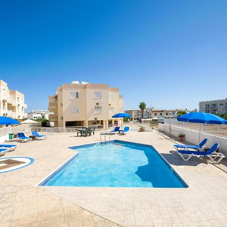Sofia Apartment 700M Away From The Beach Paralimni Eksteriør billede