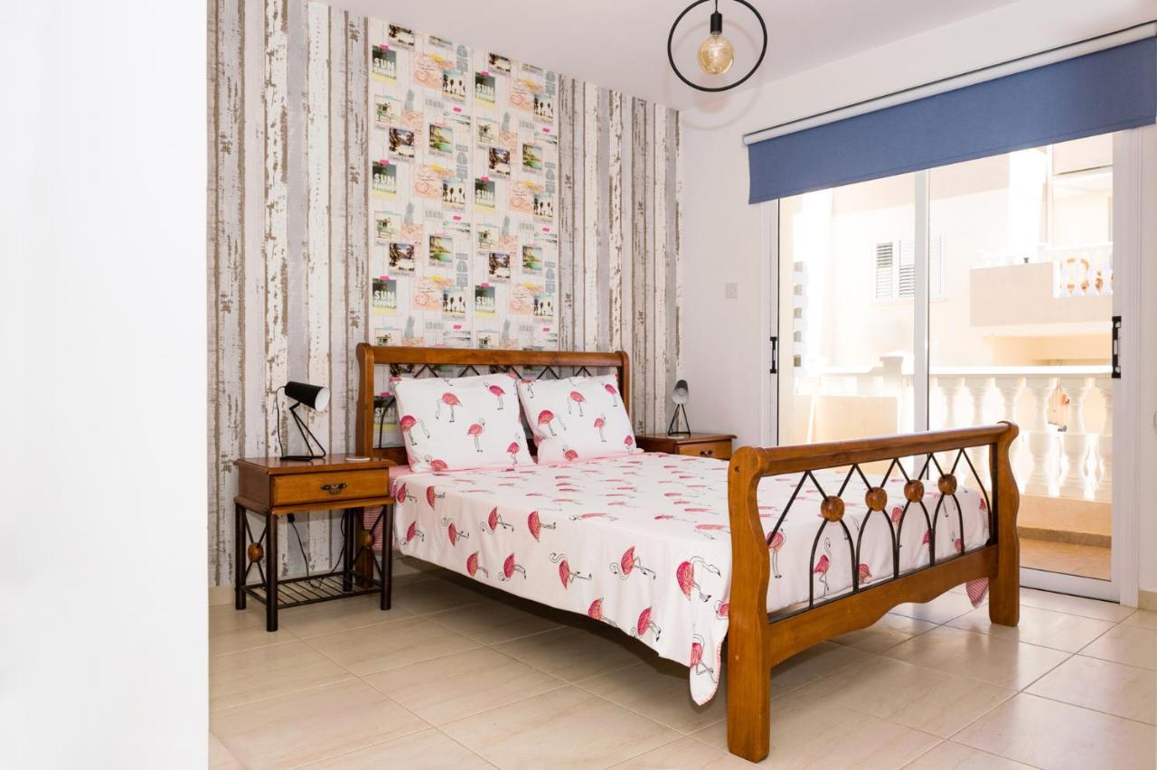 Sofia Apartment 700M Away From The Beach Paralimni Eksteriør billede