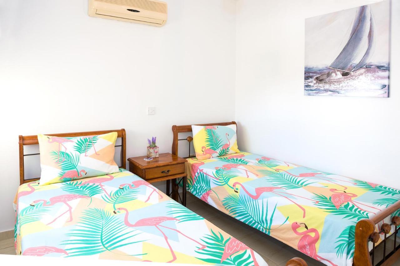 Sofia Apartment 700M Away From The Beach Paralimni Eksteriør billede