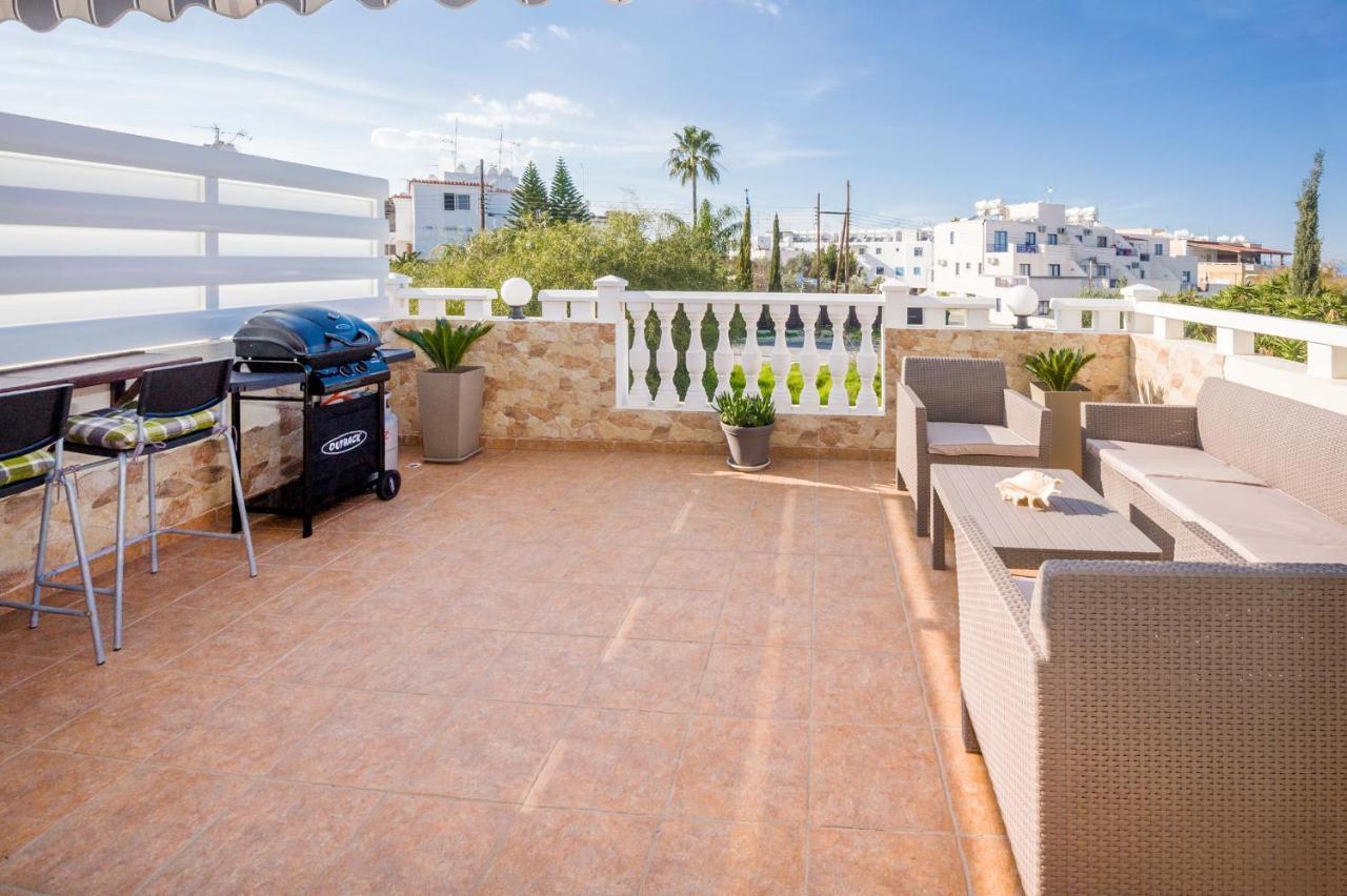 Sofia Apartment 700M Away From The Beach Paralimni Eksteriør billede