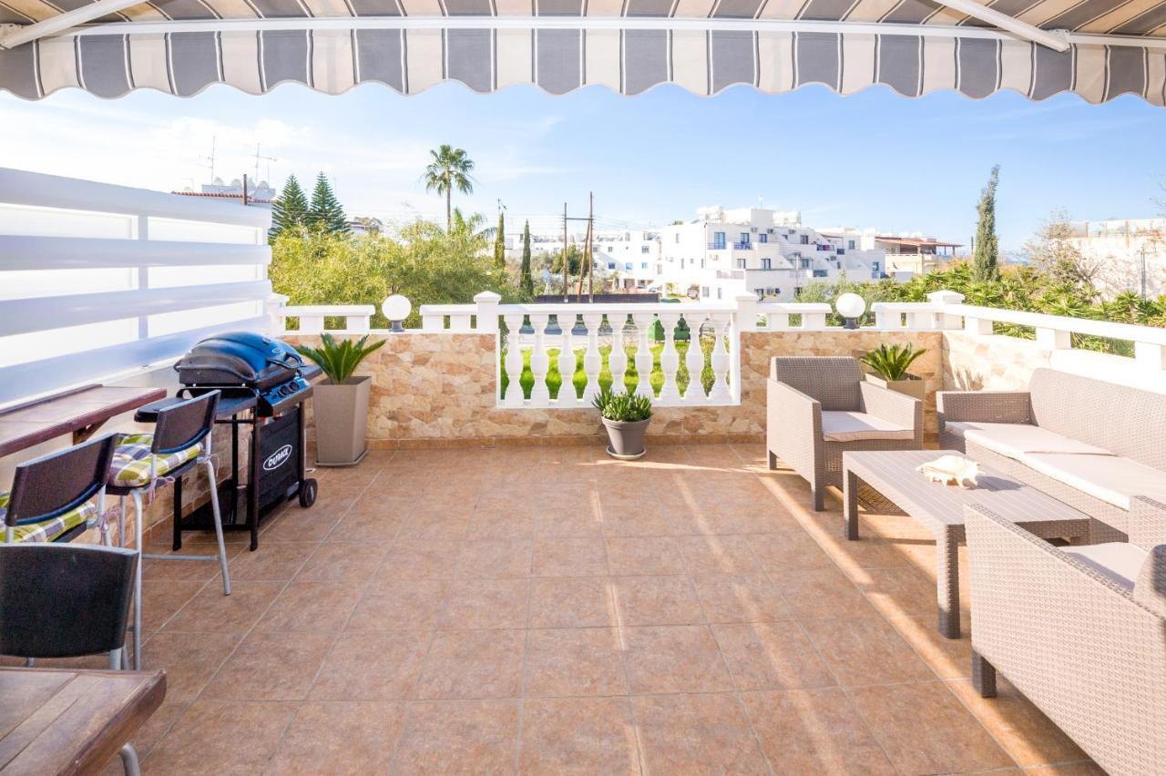 Sofia Apartment 700M Away From The Beach Paralimni Eksteriør billede