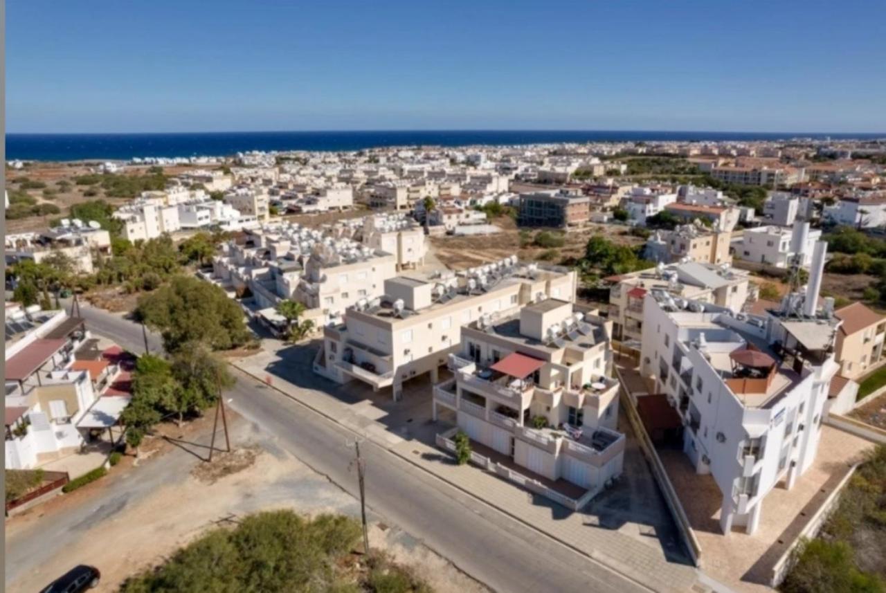 Sofia Apartment 700M Away From The Beach Paralimni Eksteriør billede